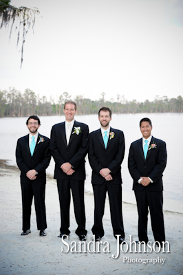 Best Lakeside wedding at Paradise Cove in Orlando, Florida - Wedding photographer - Sandra Johnson (SJFoto.com)